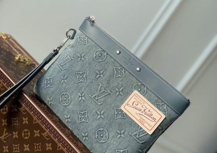 LV Replica Bags Pochette To-Go M82313 30×21.5x1cm