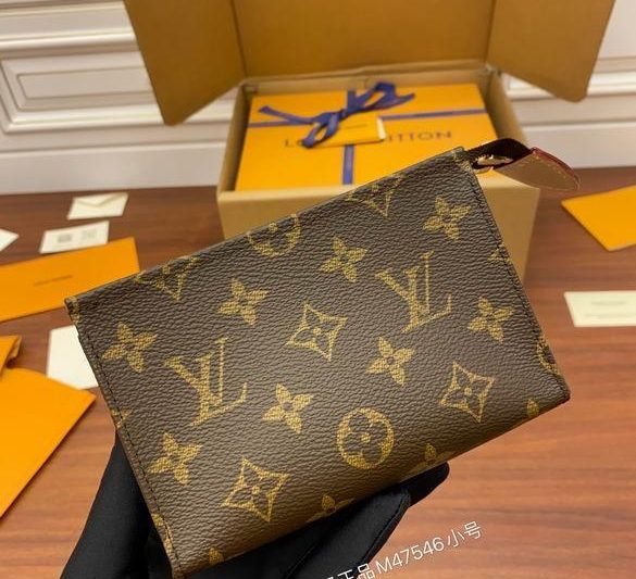 LV Replica Bags M47546 15X10X4.5cm