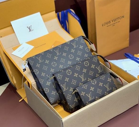 LV Replica Bags M47195 25X20X5.5cm