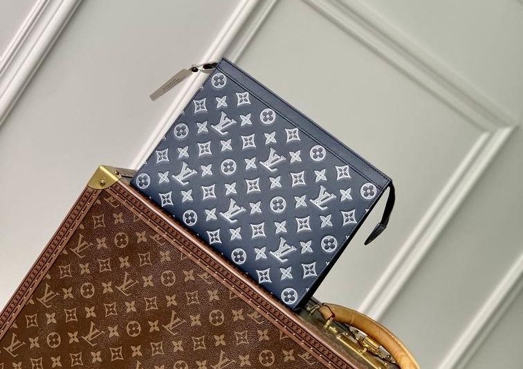 LV Replica Bags Voyage M61692 26x20cm