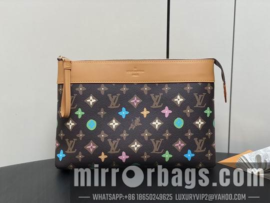 LV Replica Bags Voyage M83568 32x21x8cm gf1