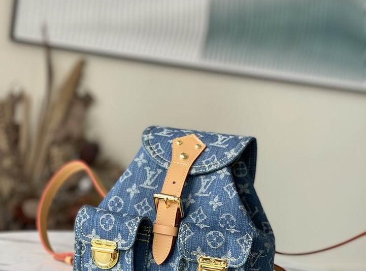 LV Replica Bags M95057 18.5x23x12cm