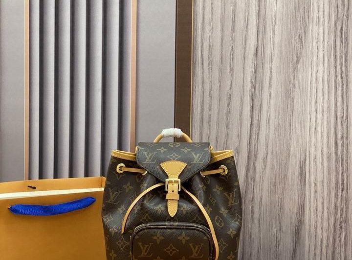 LV Replica Bags M51137 20x24x10cm