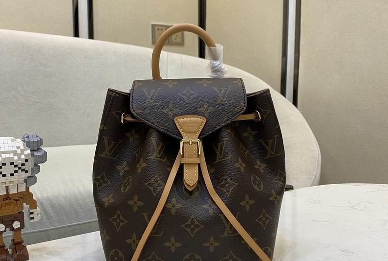 LV Replica Bags Montsouris M45502 17x20x10.5 cm