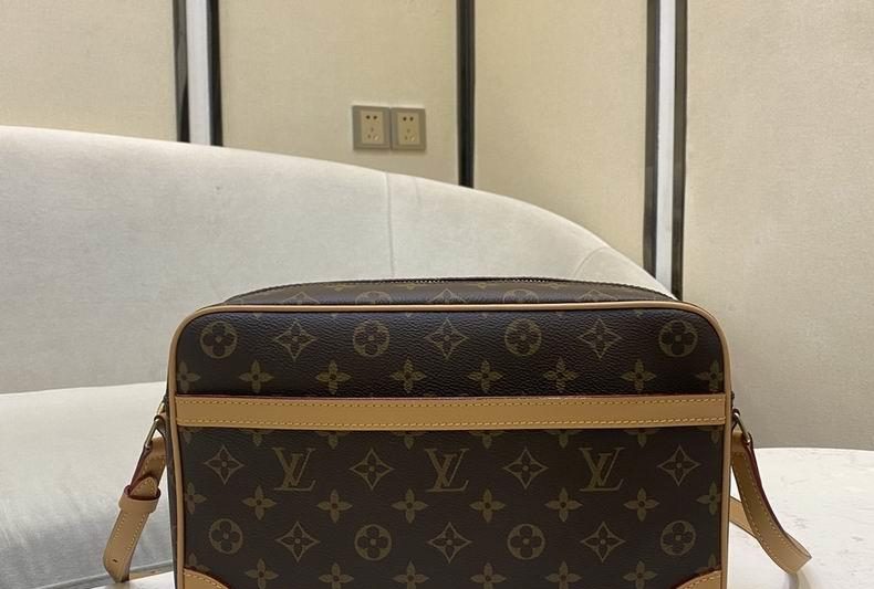 LV Replica Bags 相机包 M51272 29x19x7.5 cm