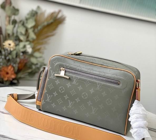 LV Replica Bags 相机包 M43884 32x20x11 cm