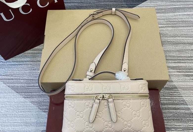 Gucci Replica Bags Emblem 815949 20X12X5cm MP 2colour