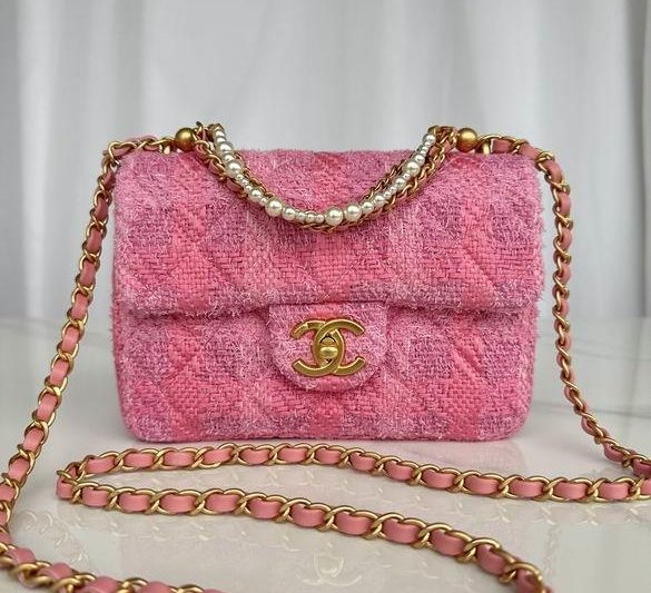 Chanel Replica Bags AS4384 20X15X7cm BL 2colour