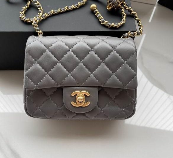 Chanel Replica Bags AS1786 18x13x7cm AL 1