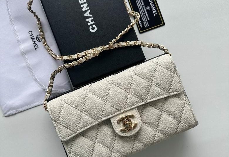 Chanel Replica Bags A50078 19X12.5X4.5cm YG 1