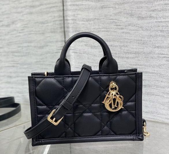 Dior Replica Bags Dior 7001 21.5×7.5x13cm wz1