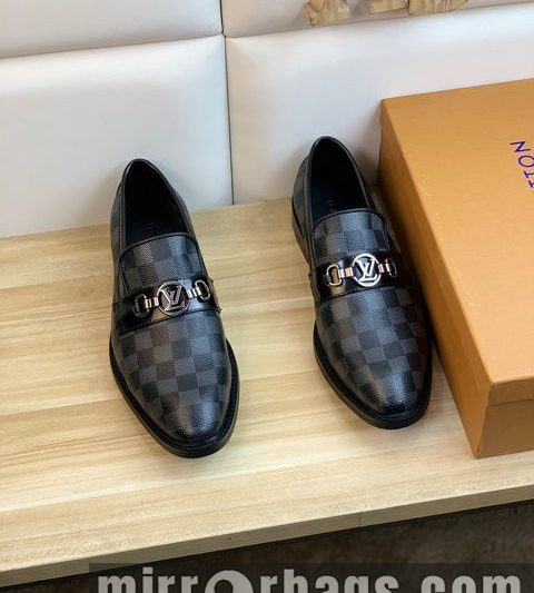 LV Replica Shoes LV SZ 38-44 22301302-3 2colors