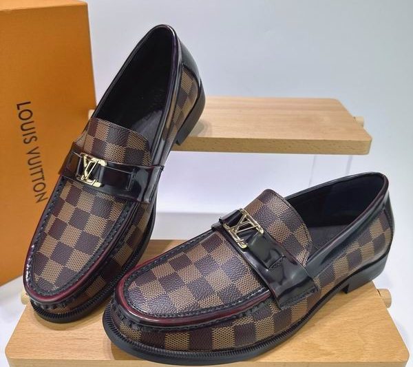 LV Replica Shoes LV sz38-45 mnf0629