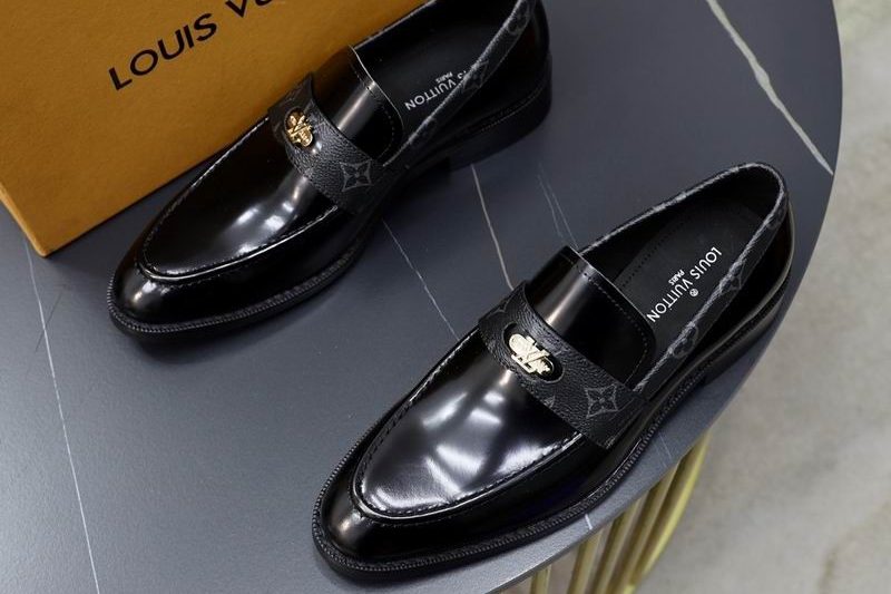 LV Replica Shoes LV sz38-45 mnf0605