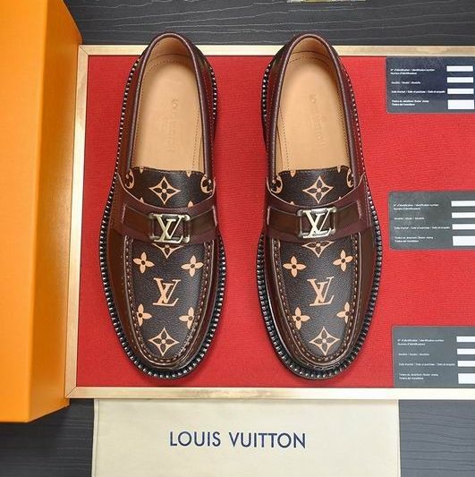 LV Replica Shoes LV sz38-45 mnf0572