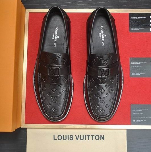 LV Replica Shoes LV sz38-45 mnf0558