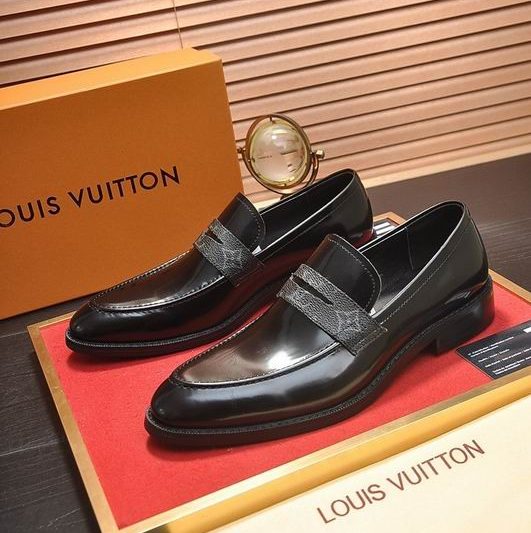 LV Replica Shoes LV sz38-45 mnf0459