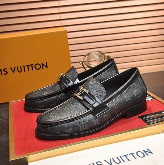 LV Replica ShoesLV sz38-45 mnf0322