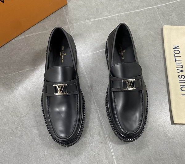 LV Replica Shoes LV sz38-45 mnf0156