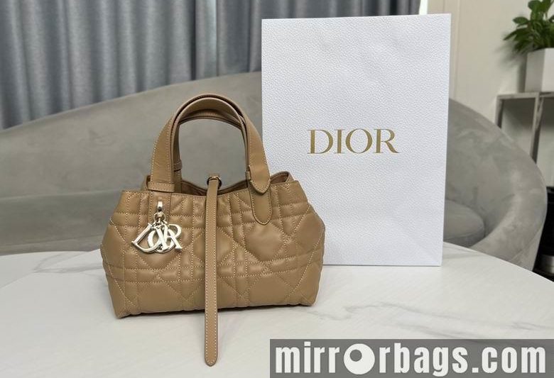 Dior Replica Bags 9282 23X15X15cm YG 3