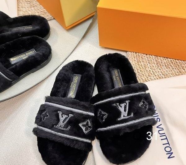 LV Replica Shoes LV sz35-40 YF1103