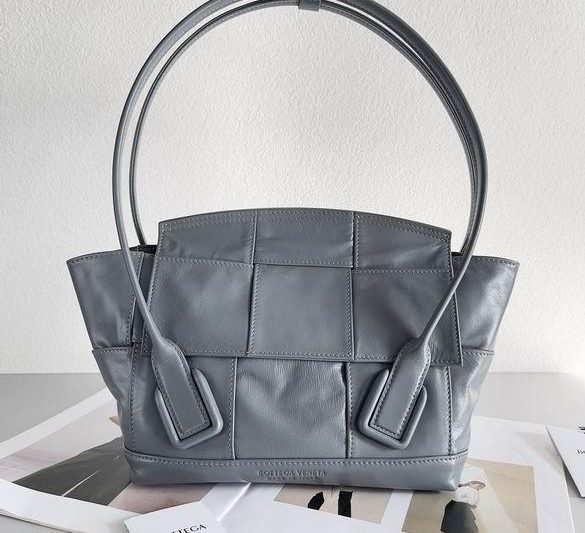 Bottega Veneta Replica Bags Arco33 666874 23x2x19cm BG