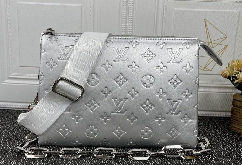 1:1 Louis Vuitton Bags Coussin 57790银 26X20X12 ss