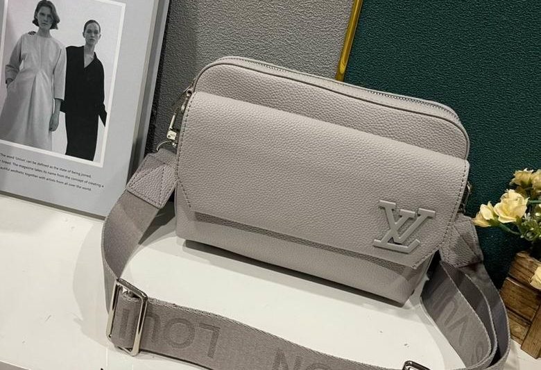 1:1 Louis Vuitton Bags M22482 23.5X18X7cm XM 2