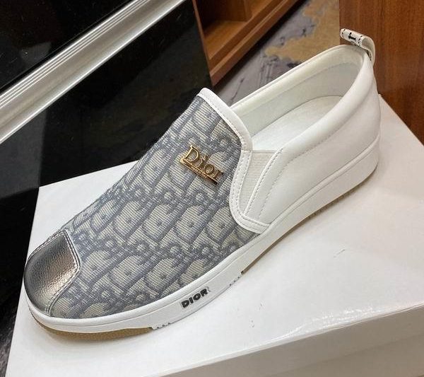Replica Dior Shoes mnm0121